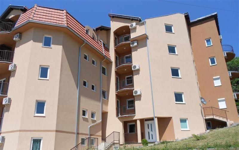 Apartamento Ema Lux - Zgrada Panorama Soko Banja Exterior foto