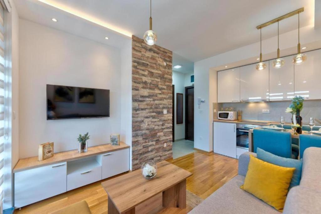 Apartamento Ema Lux - Zgrada Panorama Soko Banja Exterior foto